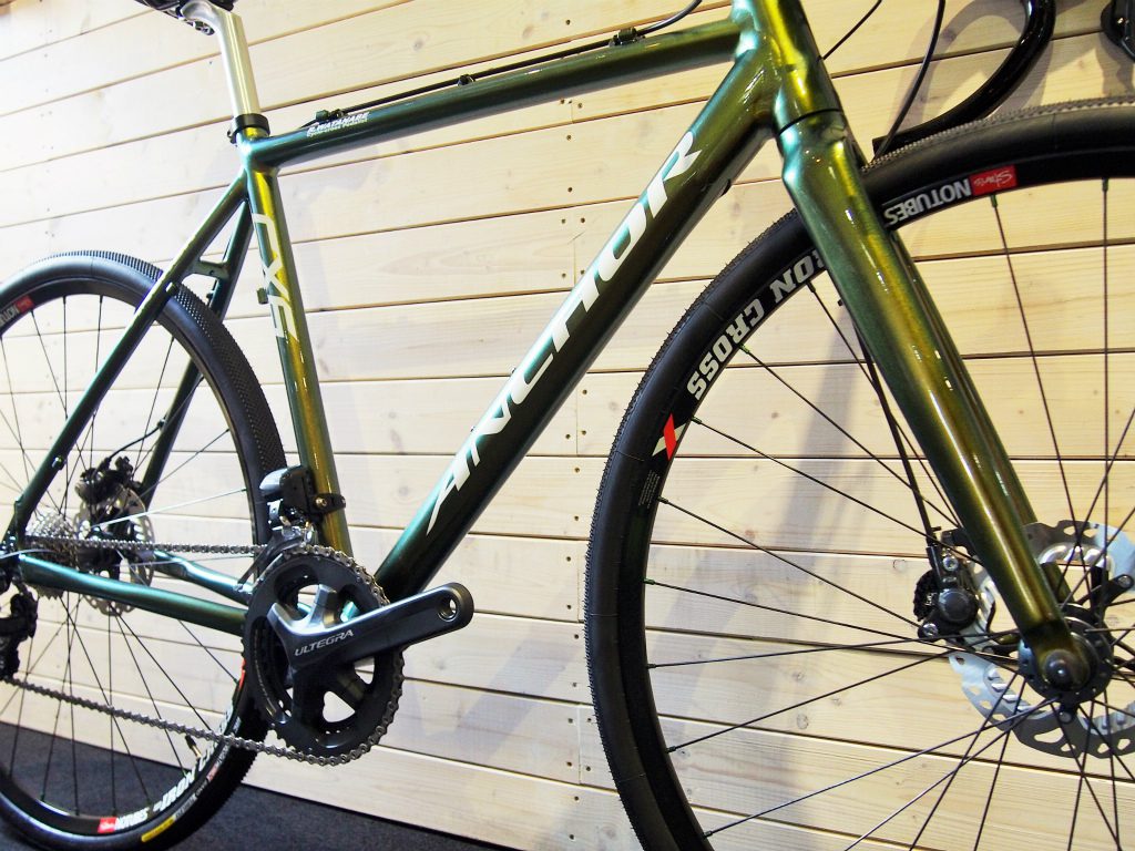 納車させていただきました】ANCHOR CX-6 530サイズ | Pedalist