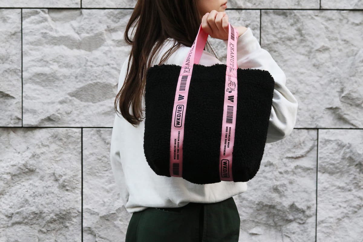 WEEKEND(ER)&Co.』とコラボレーションしたスヌーピーのボアトート