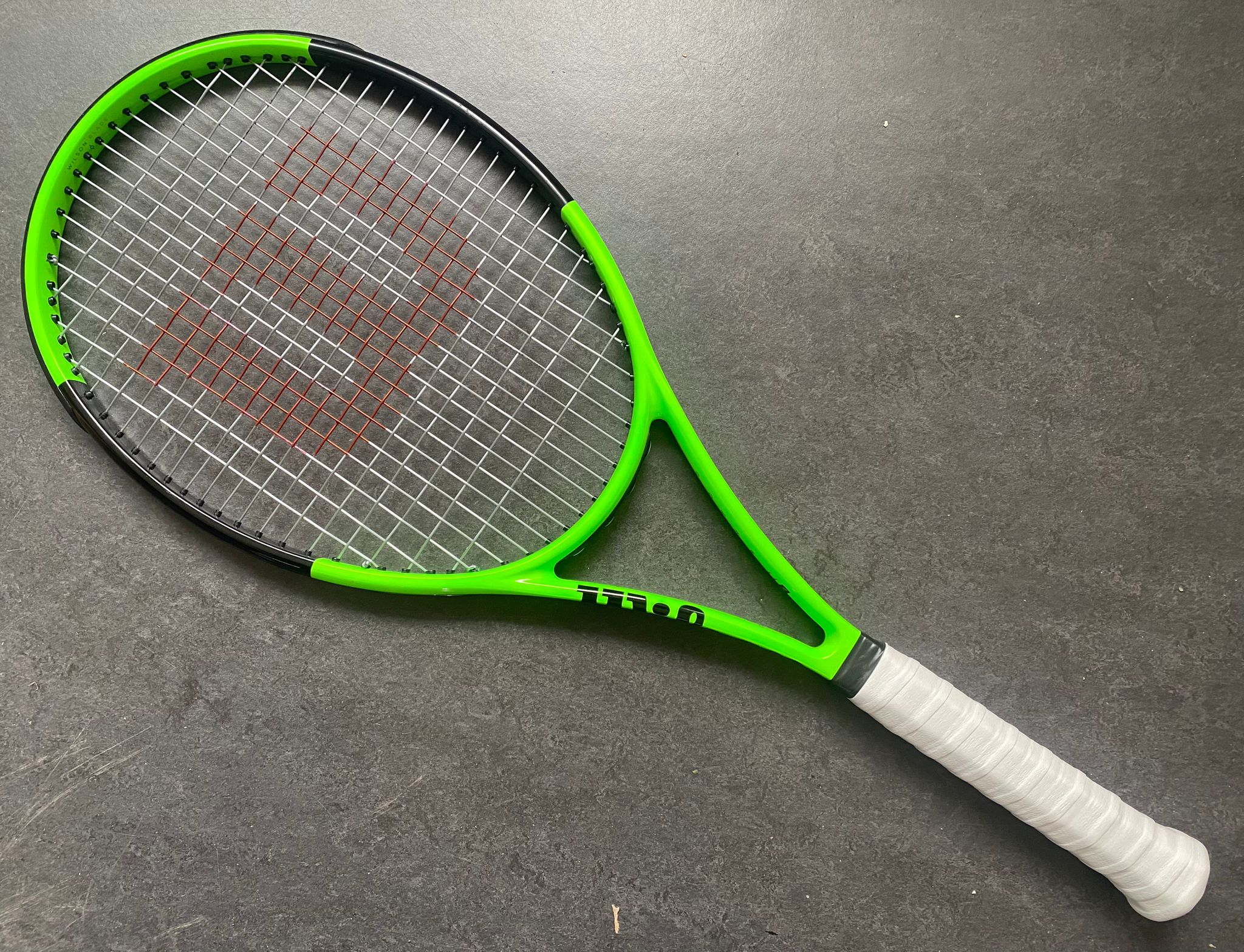 Wilson Pro Stock Blade 98 (18X20) – ProStockTennis