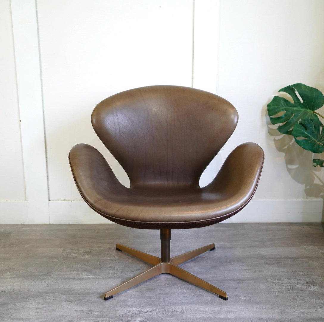 フリッツ・ハンセン / FRITZ HANSEN アルネ・ヤコブセン Arne Jacobsen