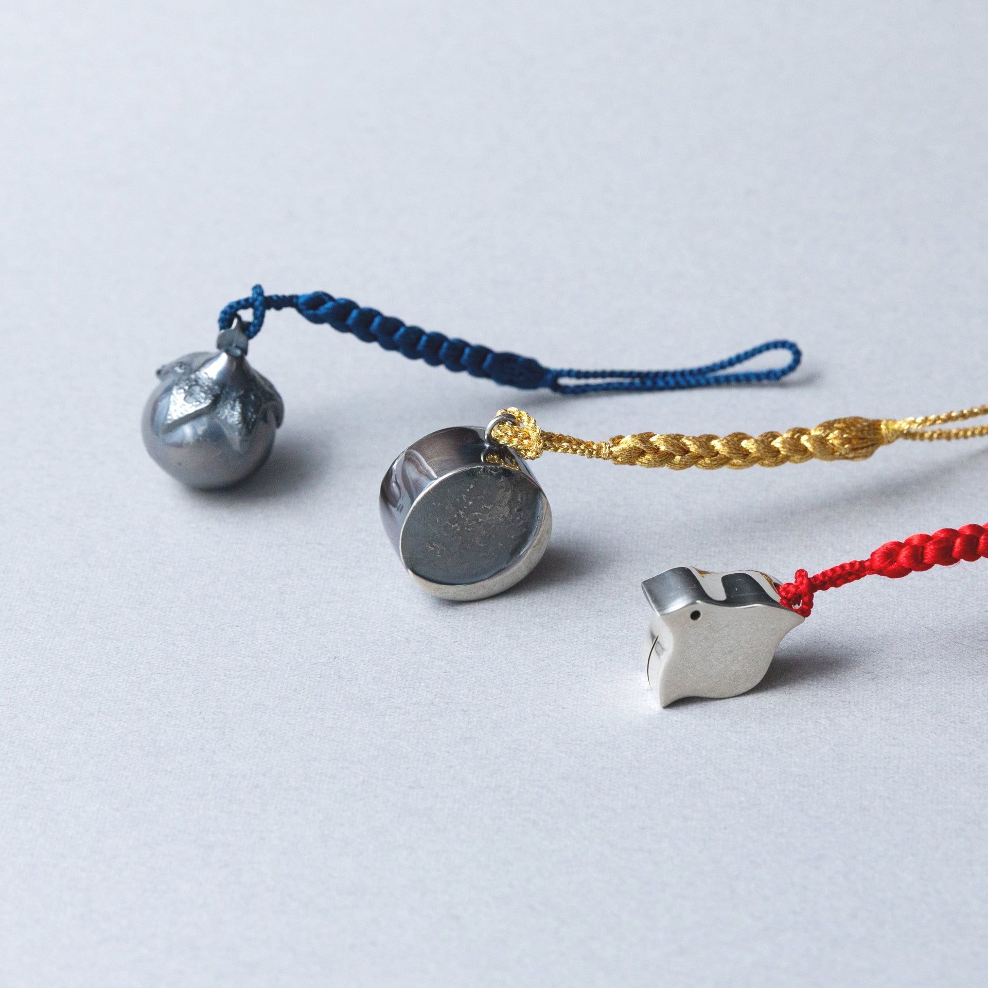 変わり鈴 根付 – かざりや 鐐 - KAZARIYA RYO KYOTO JAPAN -