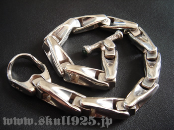 ◇BWL(ビルウォールレザー)Uジョイントブレスレット！