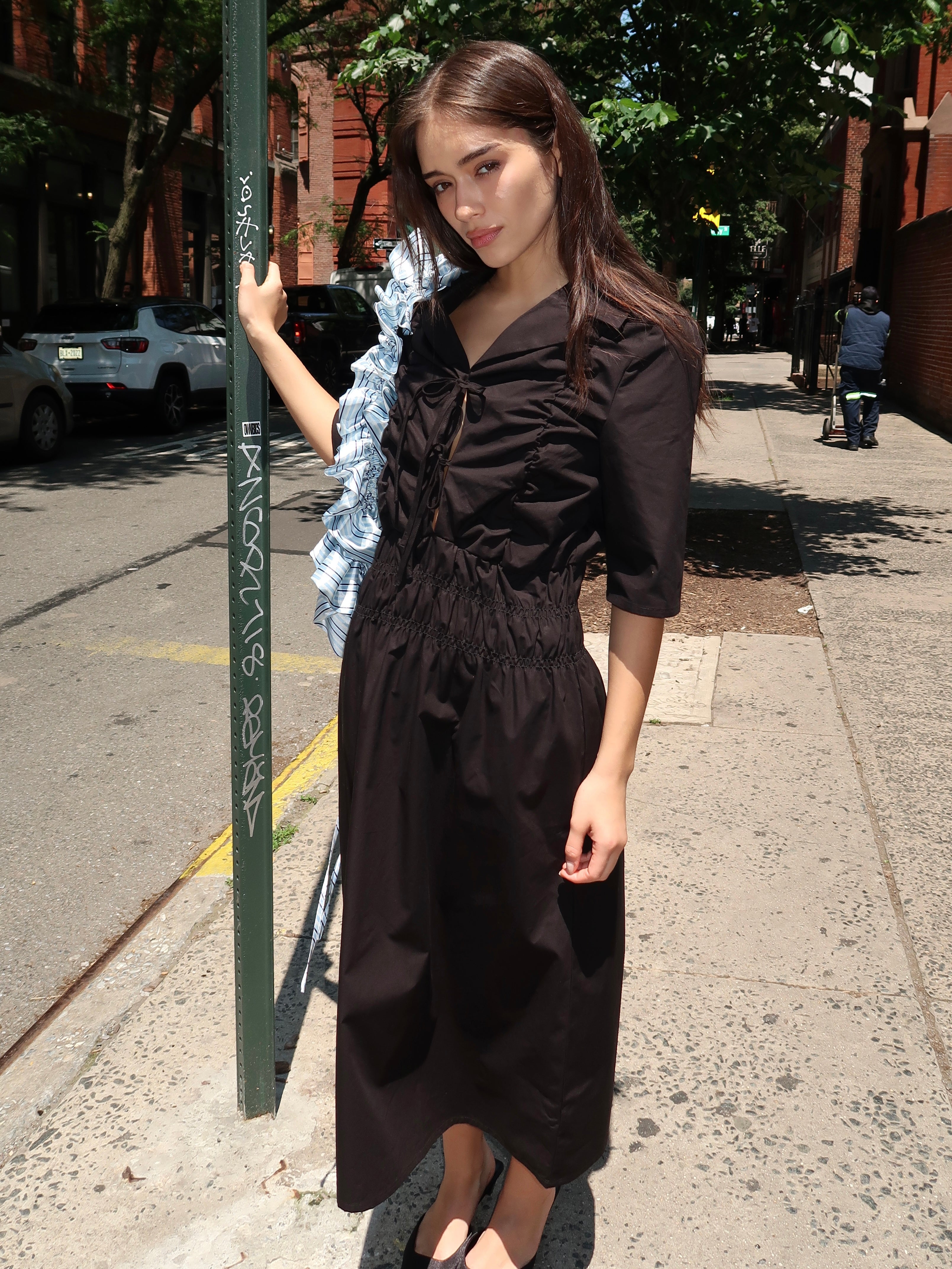 Gabrielle Dress in Black – Isalis