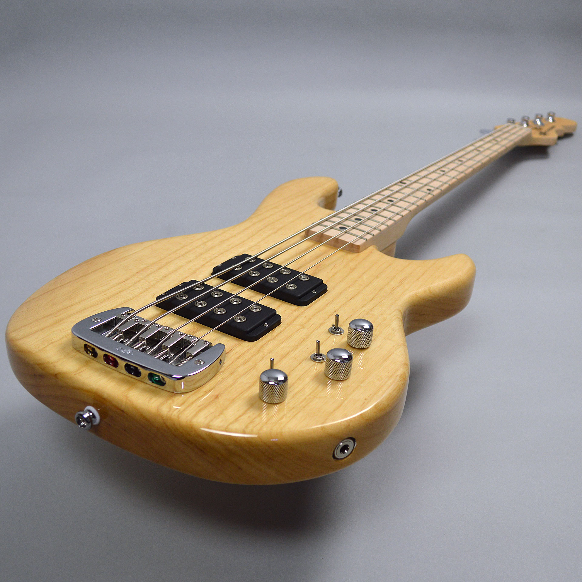 特価エレキベース】G＆L（ジー・アンド・エル）Tribute L-2000 MP NAT