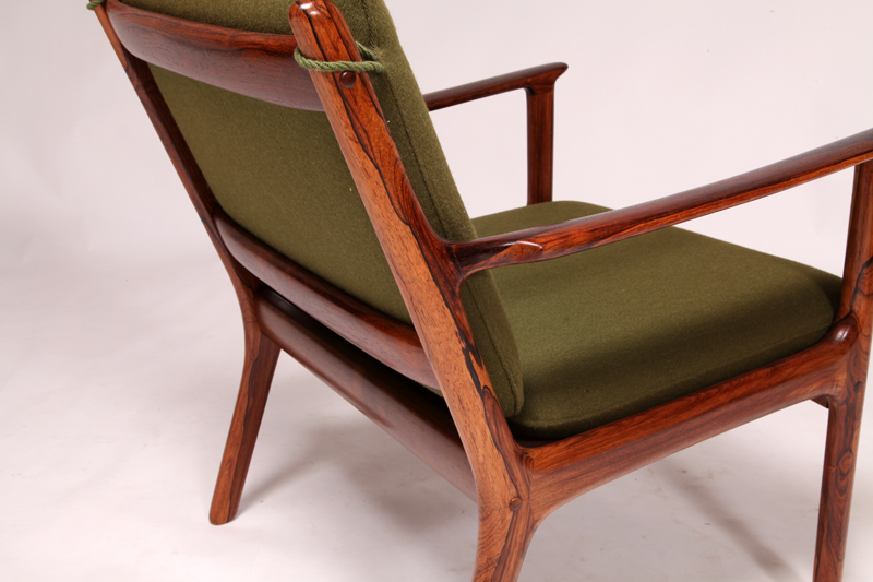 PJ 112 easy chair in rosewood by Ole Wanscher | Swanky Systems