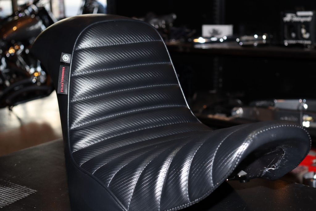 ガンファイターシート入荷！ | 有限会社スターモーターサイクル有限