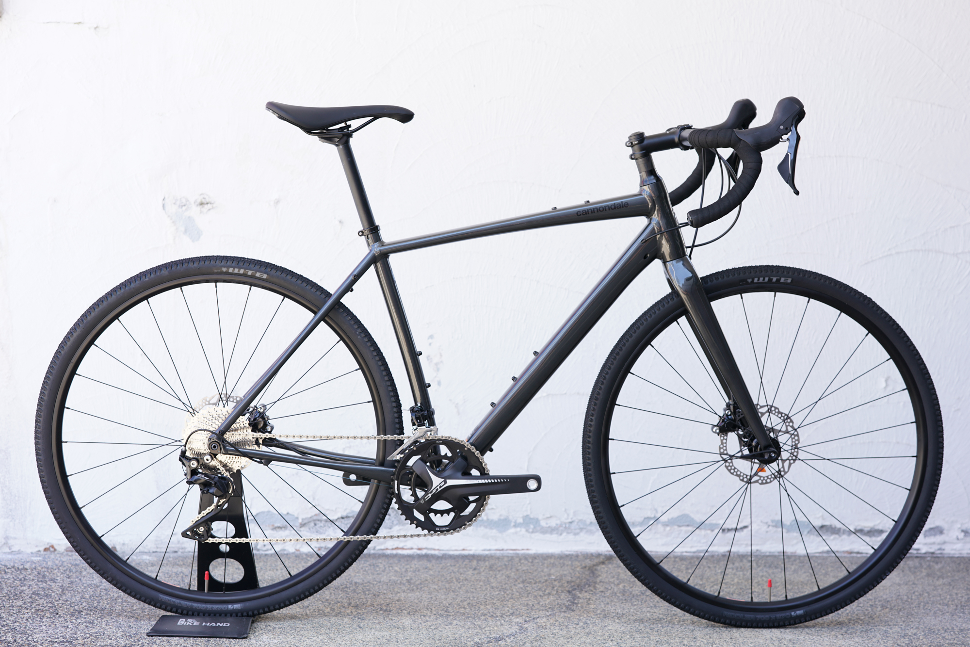 未舗装路への冒険から、通勤・通学にもピッタリ！CANNONDALE Topstone