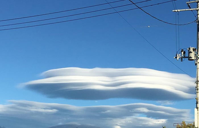 台風北上のサイン？三段重ねの雲出現 | ウェザーニュース