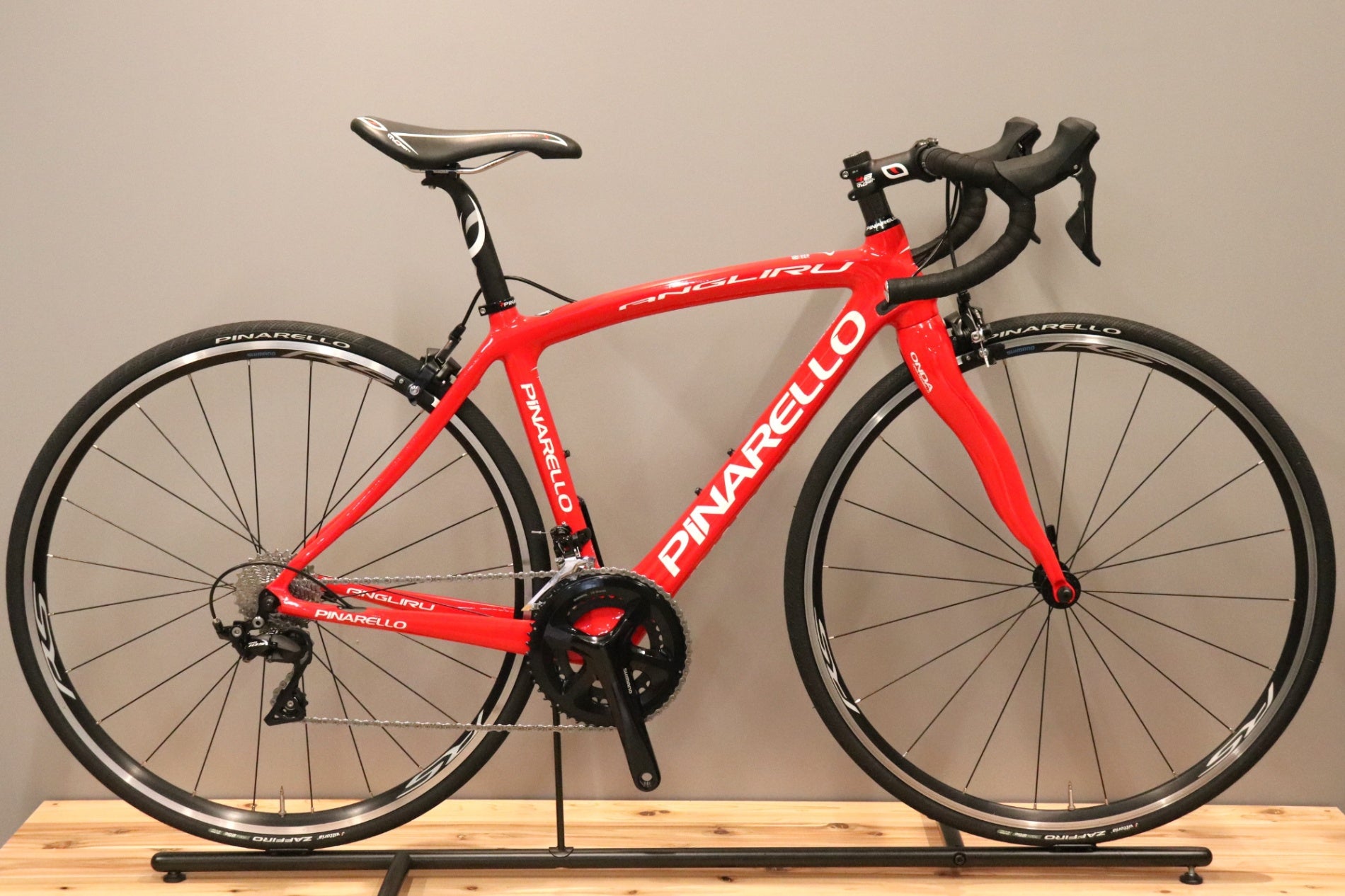 引き取り希望】PINARELLO ANGLIRUレッド 2019年モデル PINARELLO