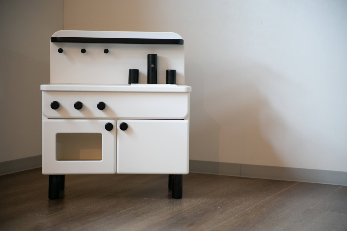 ミニキッチン White×Black – 株式会社WOODBASE・F