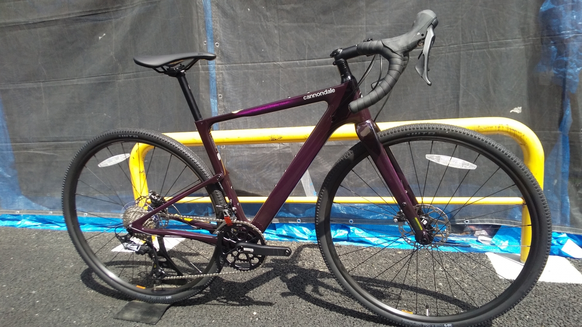 2021モデル】サスペンションを搭載したアグレッシブなカーボングラベル