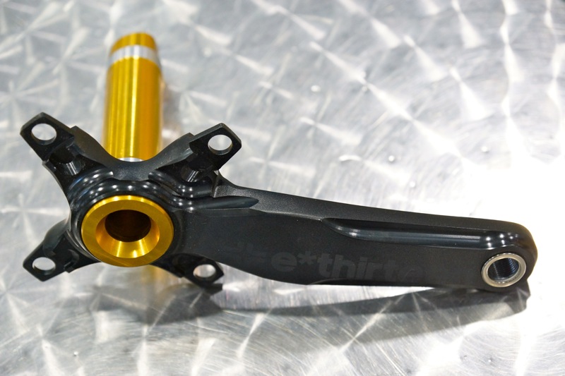 YOKOHAMAアウトレット！！】E13アルミクランクの最高峰LG1Rが型落ち超