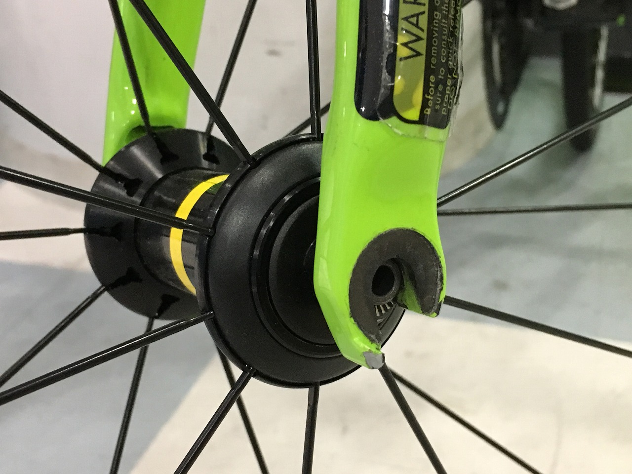 横浜Techセンター / ディスクロード】スルーアクスルって何！？ | Y's