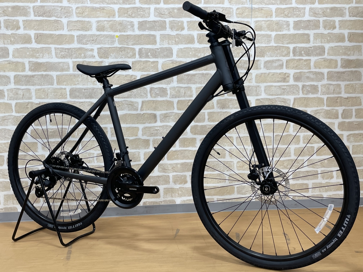 スタッフおすすめ！】・マットブラックのド派手なクロスバイク入荷し