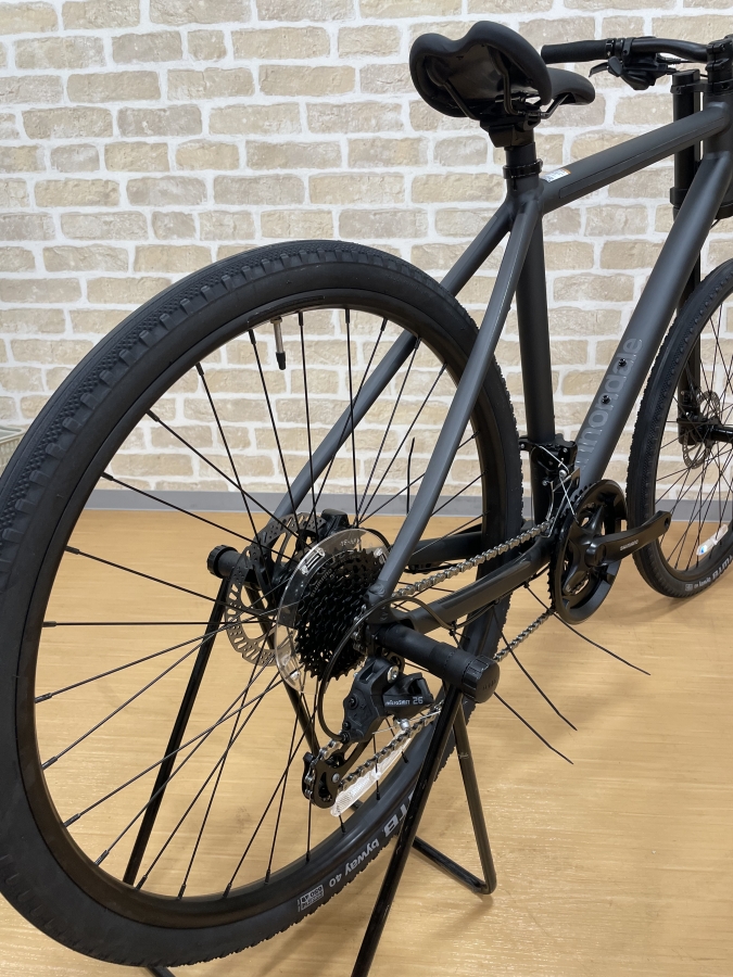 スタッフおすすめ！】・マットブラックのド派手なクロスバイク入荷し