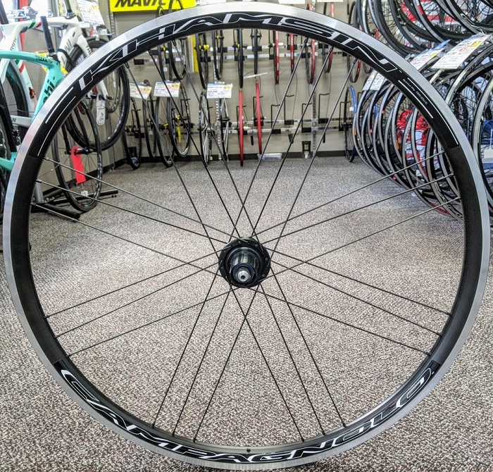 1Fカスタム館】憧れのG3ホイールが2万円台から！！カンパニョーロ