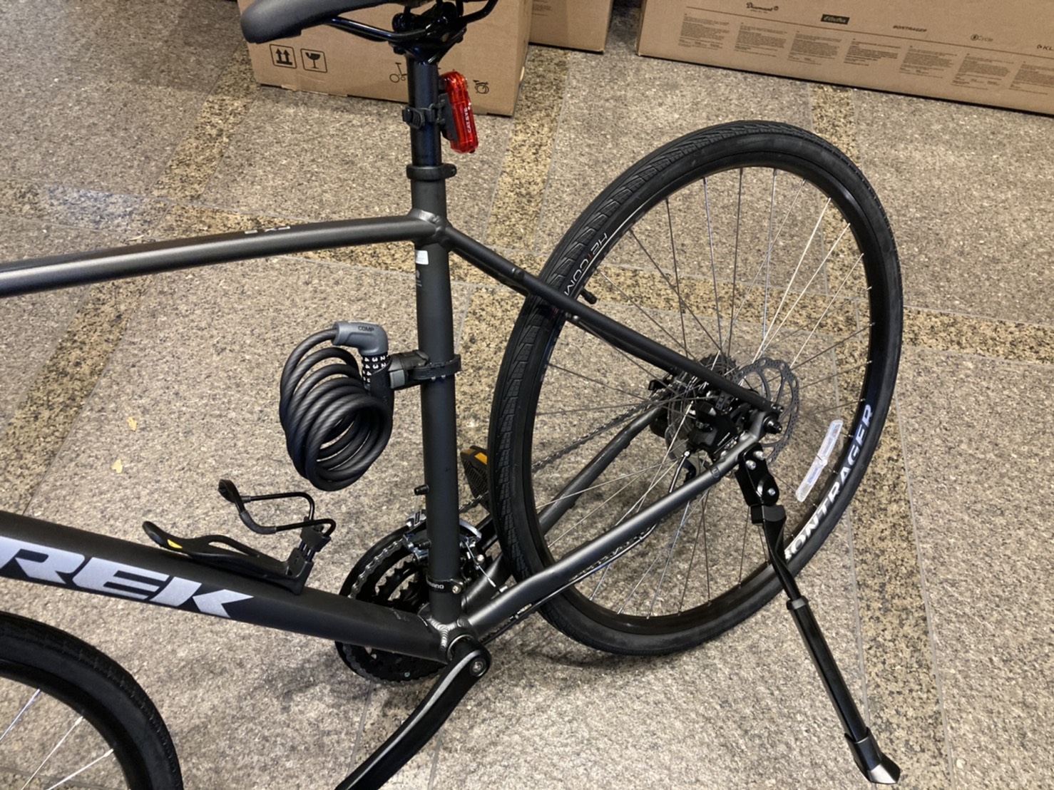 クロスバイク 納車情報】TREK FX2 DISC（ハンドル周りのアクセサリーが