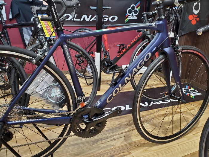 2020 COLNAGO】遂に入荷！！黒赤の新色を纏った定番カーボンロード