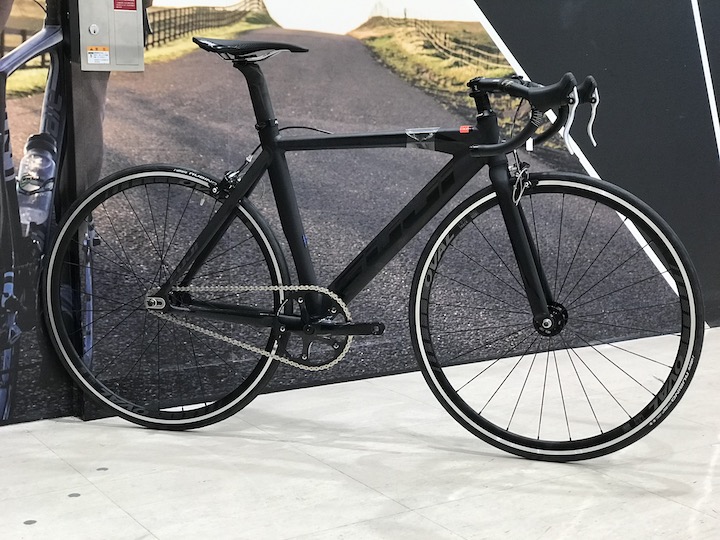 FUJI】軽量で剛性も良し！ストリートで公道最速も目指せるTRACK BIKEが