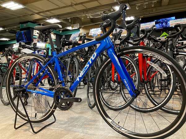 NESTO】クロスバイクとはひと味違う軽さと速さ。コスパも抜群の