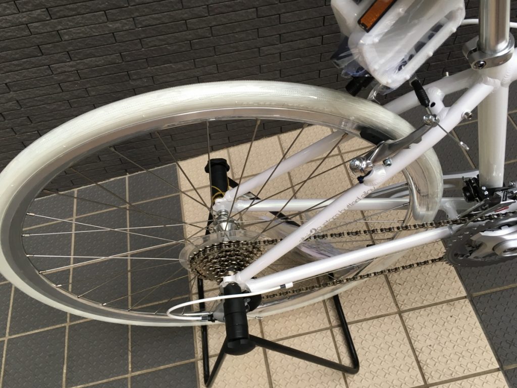 真っ白と言えば！！】FUJIの大人気クロスバイク入荷！【PALETTE