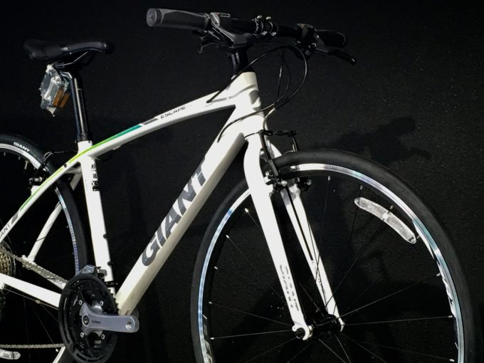 GIANT】綺麗な白！華やかな新生活に軽快なクロスバイクを！【ESCAPE