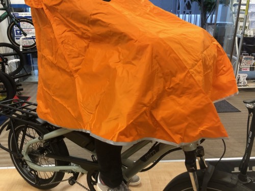 雨がやばい！リンプロジェクトのレインポンチョで、備えあれば憂いなし