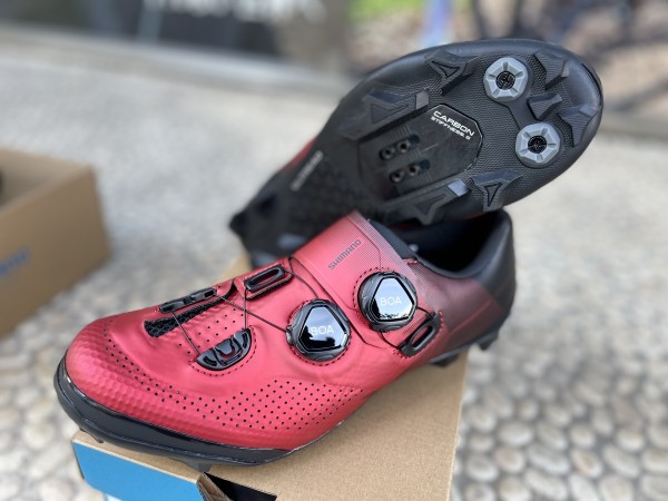 話題のXC702が全色入荷！見て！履いて！体感しよう！ | サイクルウェア