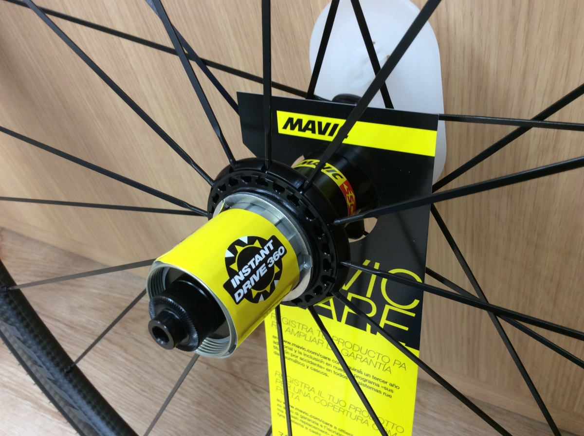 MAVIC KSYRIUM PRO CARBON SL C！！後発の軽量カーボンクリンチャーが