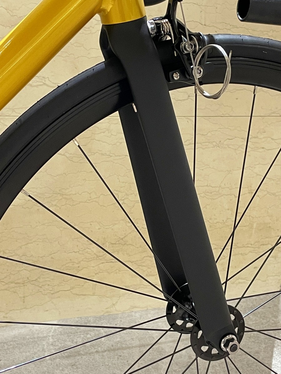 FUJI】アルミフレーム、カーボンフォークのストリート仕様なシングル