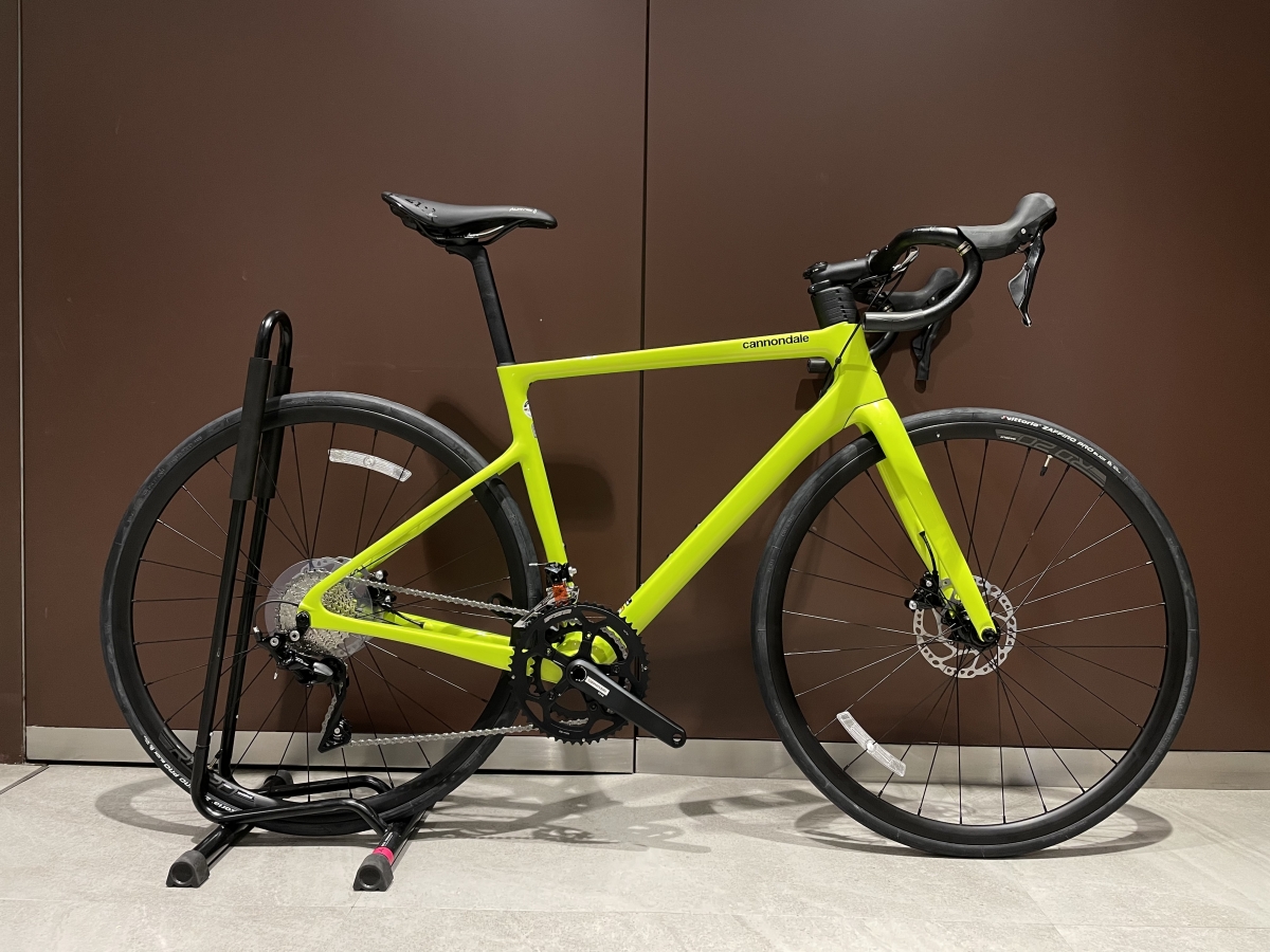 ド派手な蛍光イエローがめちゃくちゃかっこいい！2022年モデル入荷