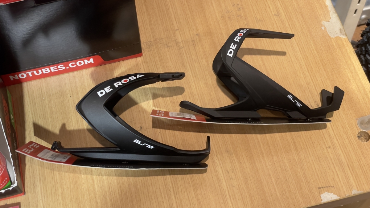 DE ROSA】のドレスアップにクォーレの込められたボトルケージは如何