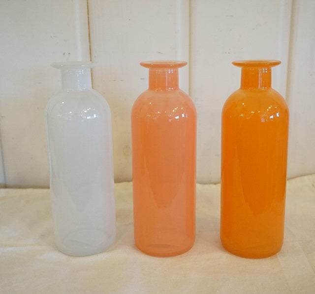 6001483 ミルクガラスベース ガラス花瓶 直径5.5×H16 – Heartful Country