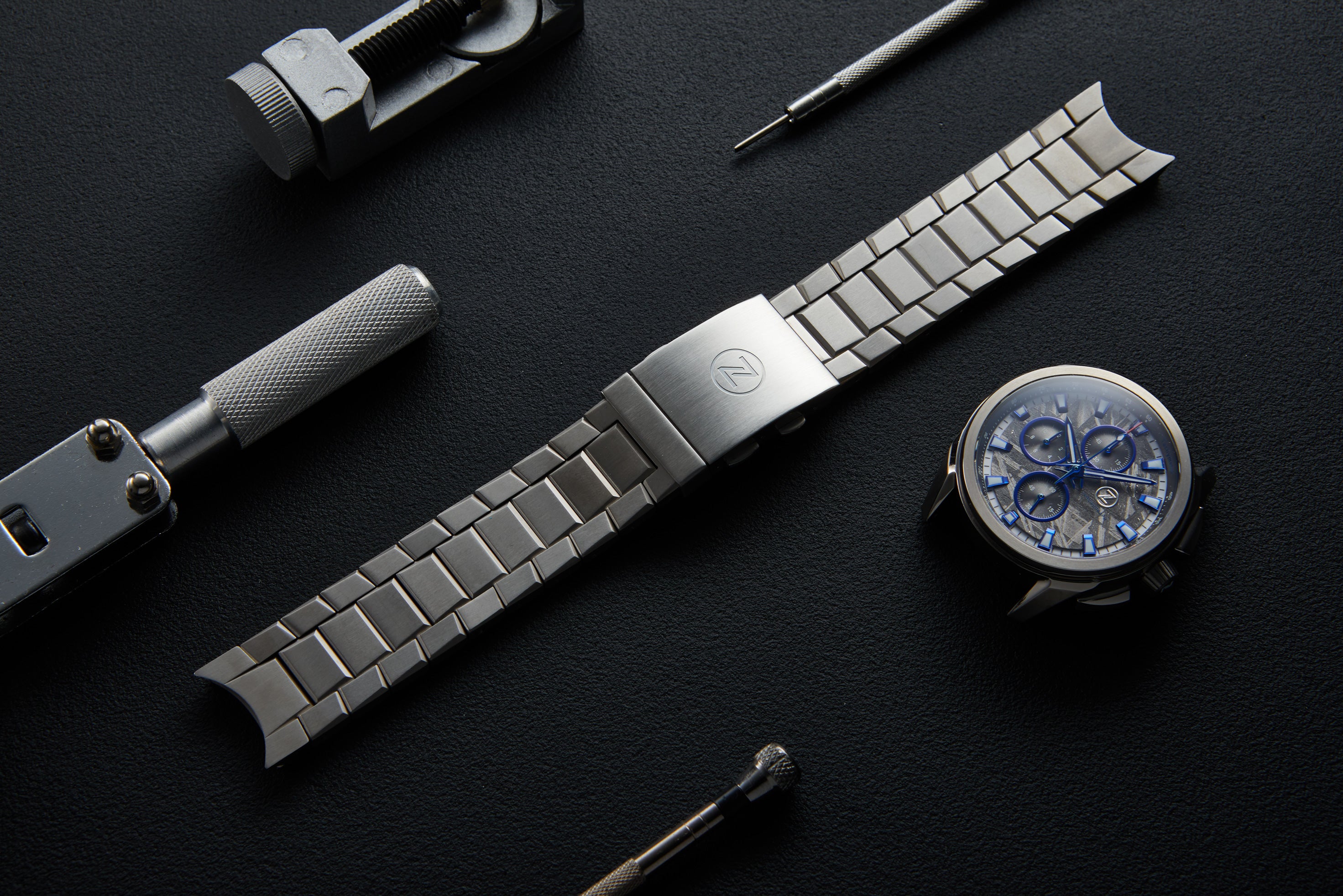 ZX Chronograph Titanium Bracelet – Zelos Watches