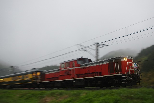 サロンカー令和号と奥出雲おろち号