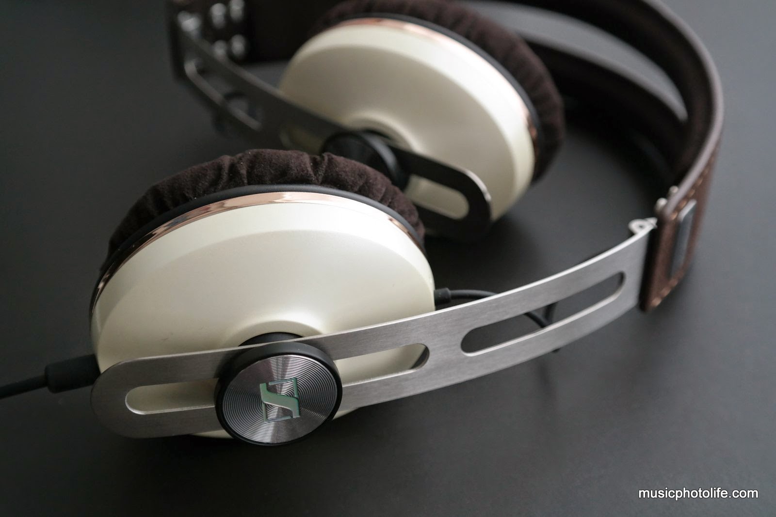 Sennheiser MOMENTUM M2 On-Ear Headphones Review