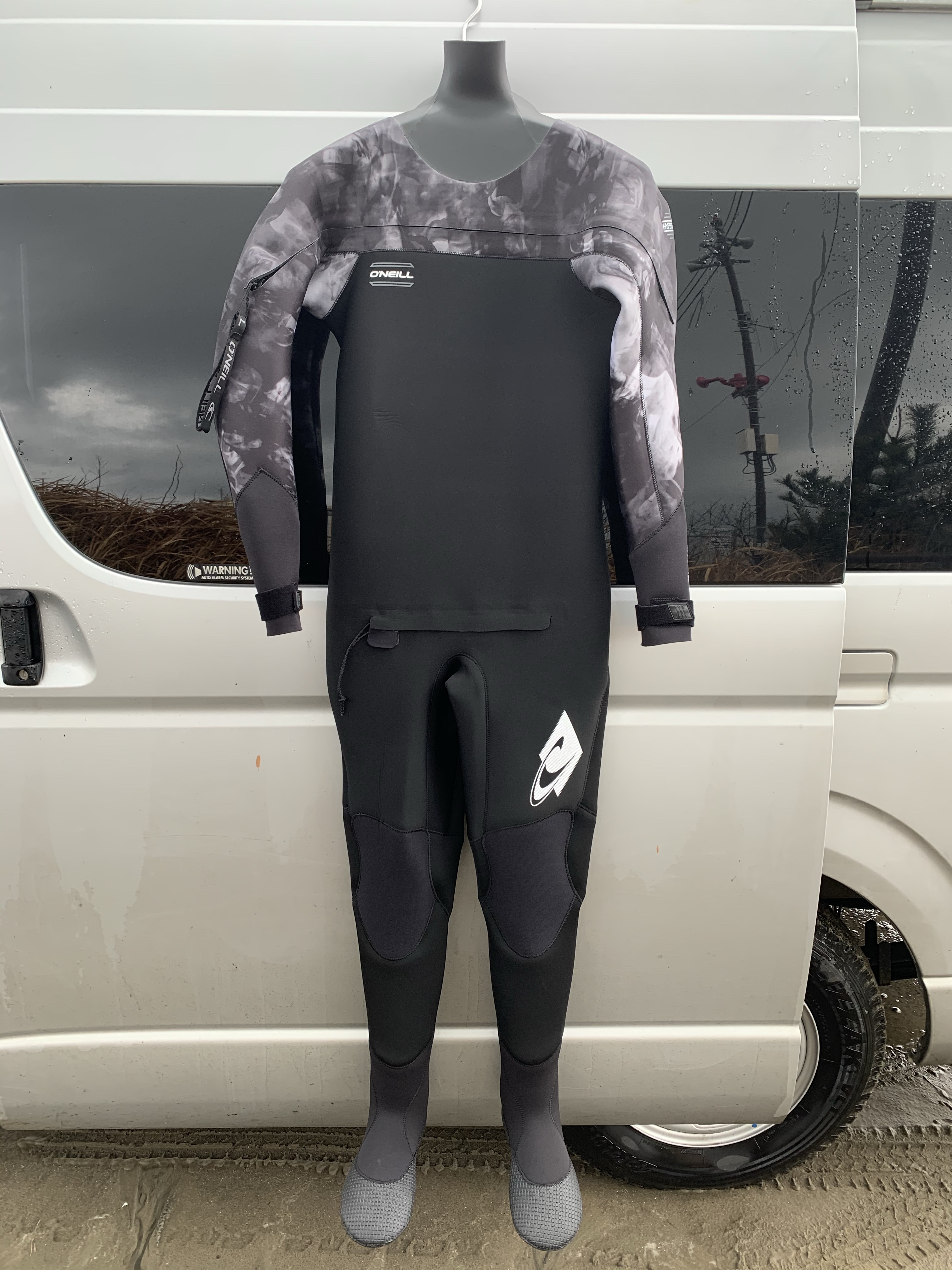 オニール ハイパーフリークライトドライスーツ | Kiaora Surf&Adventure