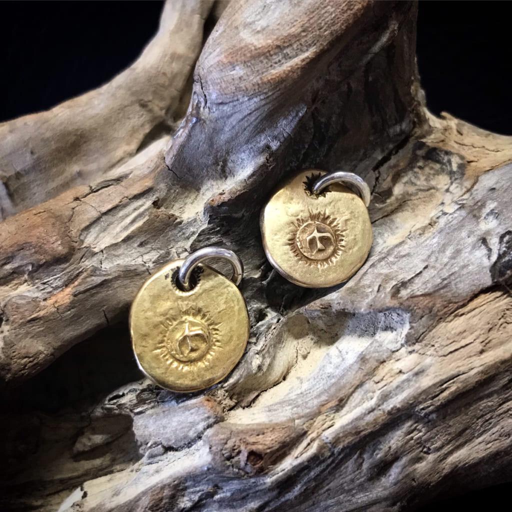 2つのK18in太陽メタル(大)の違いが分かりますでしょうか⁉ | 66666