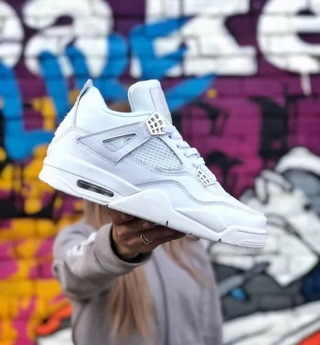 Leather Jordan Retro 4 Mens Shoes at ₹ 3200/pair in New Delhi