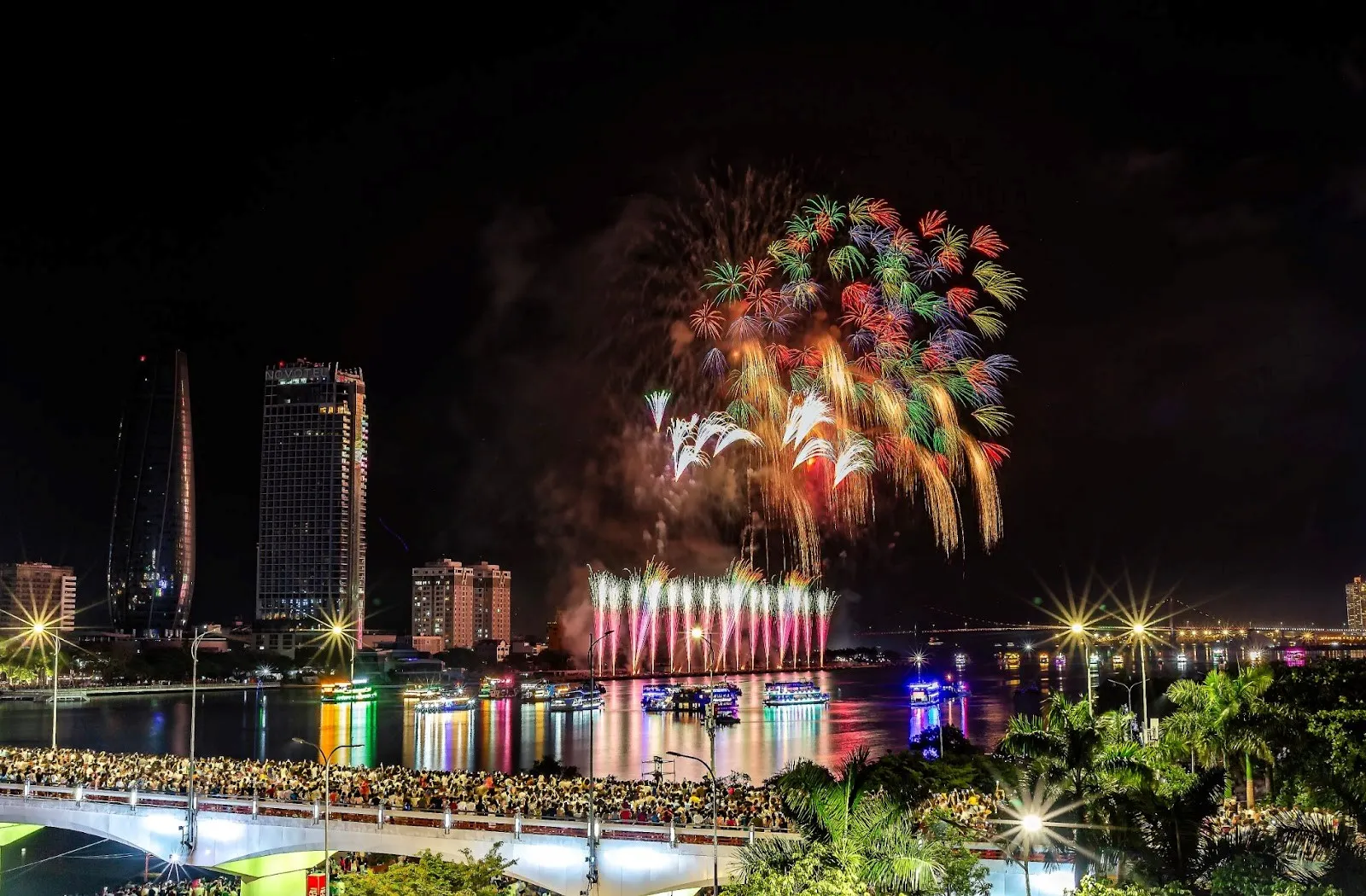 2026年版】ダナン国際花火大会（DIFF）完全ガイド｜公式チケット・無料