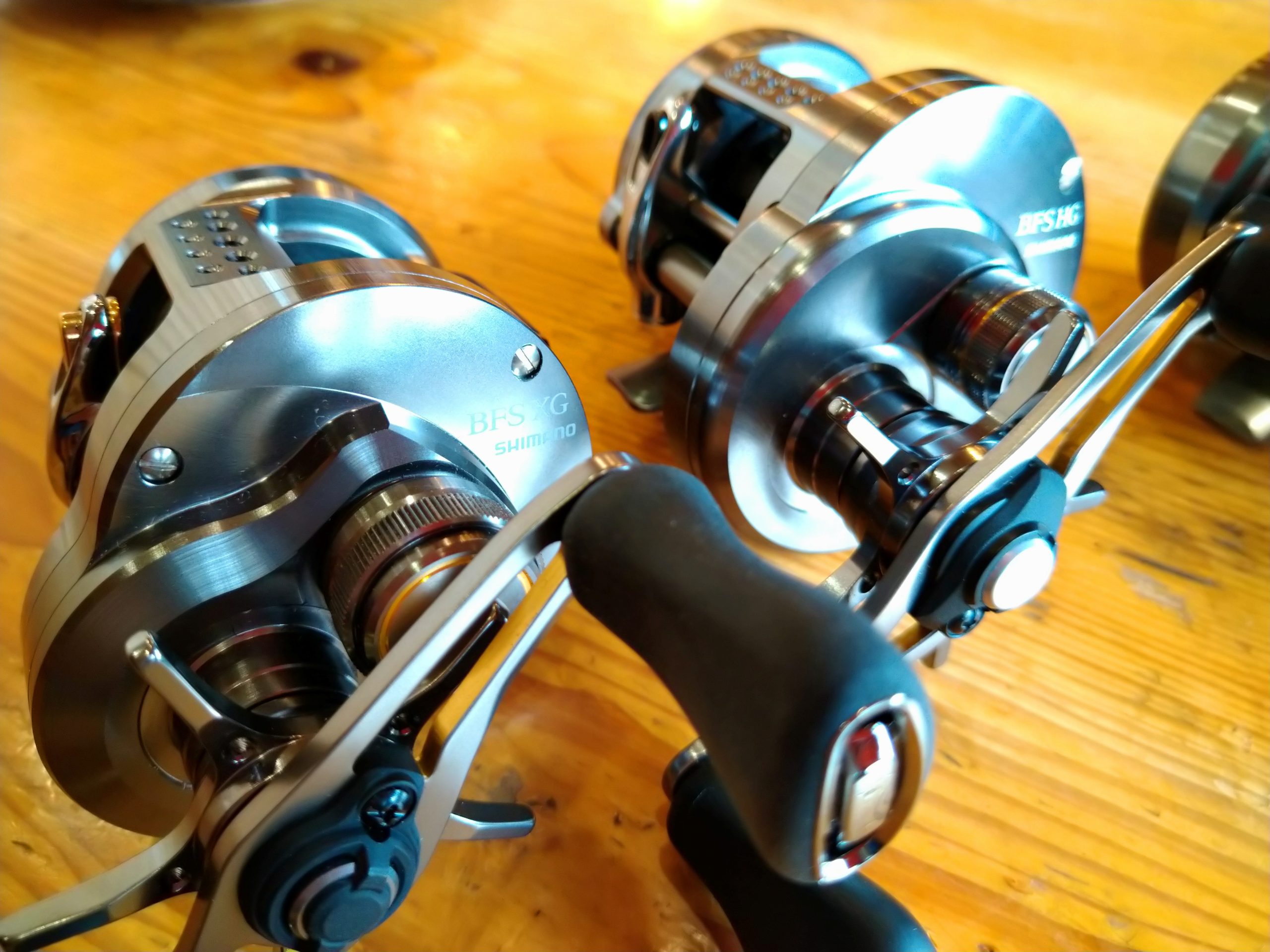 23カルカッタコンクエストXGのハンドル回転の重たさ レビュー紹介