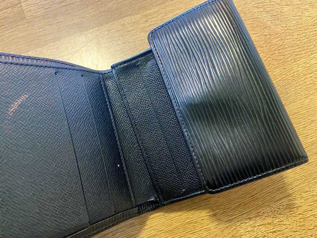 ルイ・ヴィトン ポルト モネ ビエ カルト クレディM63482 エピをお買取