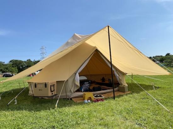 ワンポールテントを過保護張できるタープ 実際の使用画像紹介
