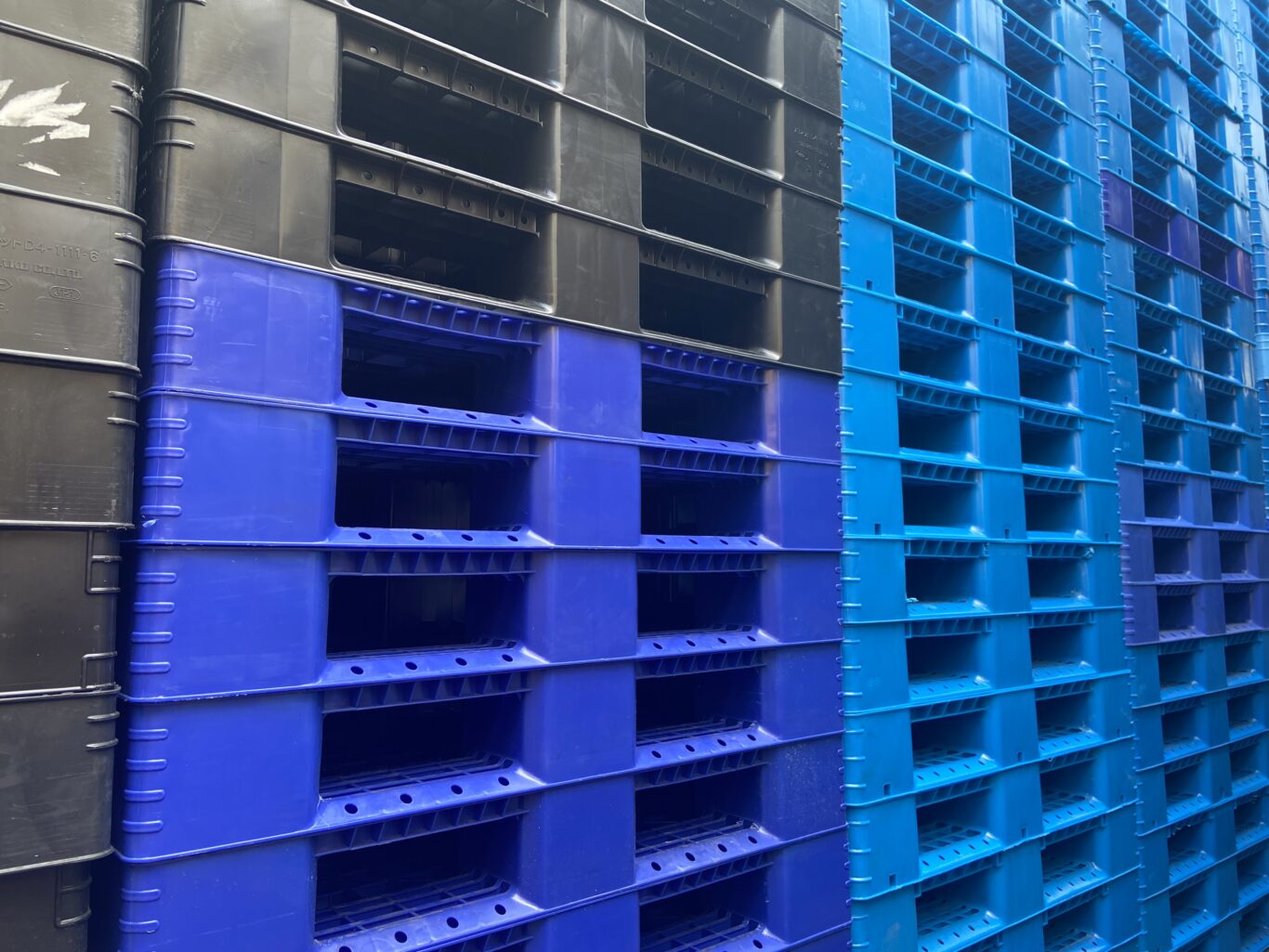 欠品中＞ P-6 中古プラ（樹脂）パレット D1100xW1100xH140~150 | 中古