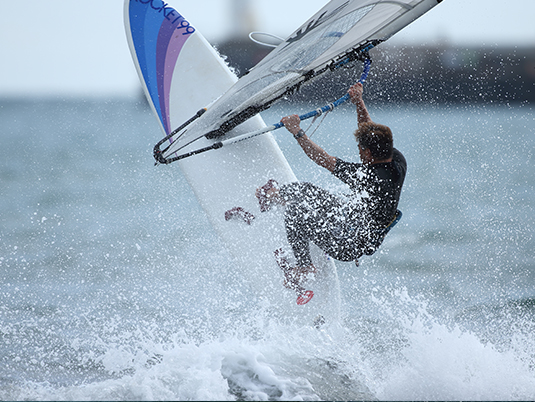 ウインドサーフィンスクールのHALE 湘南・江ノ島
