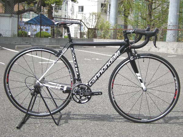 2011年 cannondale ロードレーサー Cannondale road bike caad10 5 105