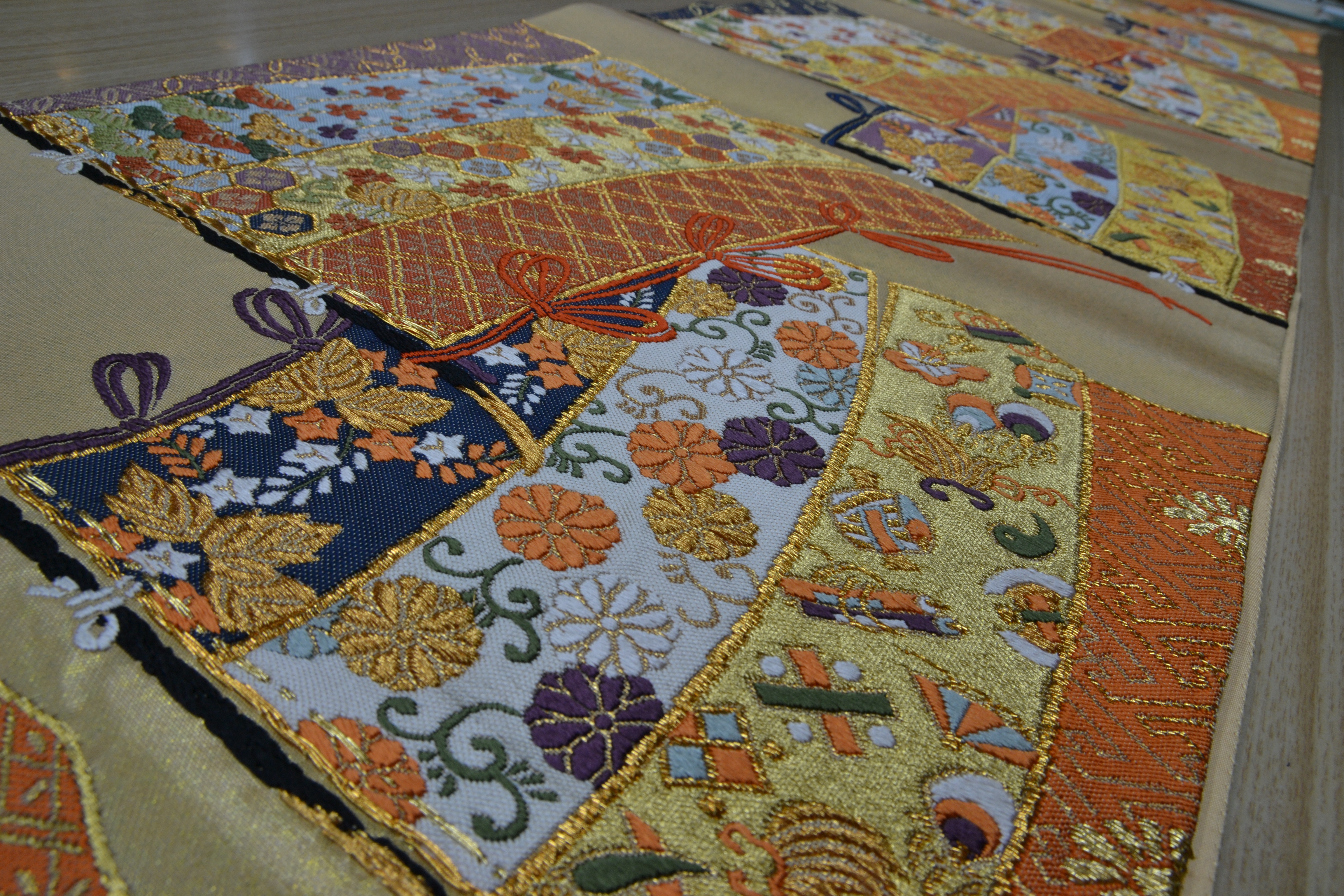 バイク呉服屋の、西陣帯グラフィティ 紫紘編 ｜ バイク呉服屋の忙しい日々