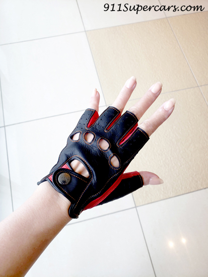 カカザンのドライビンググローブ購入