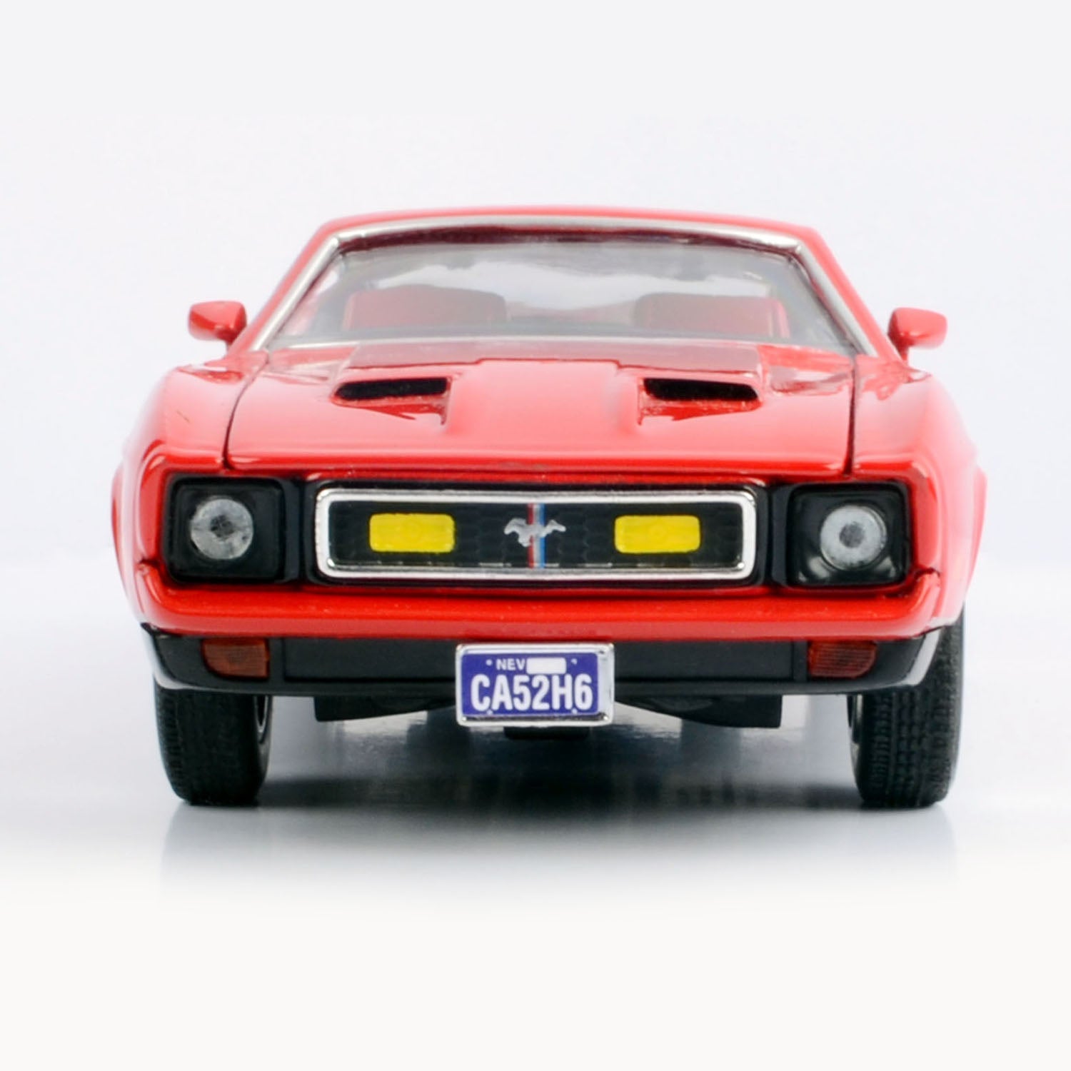 James Bond Ford Mustang Model Diamonds Are Forever Motormax | 007Store