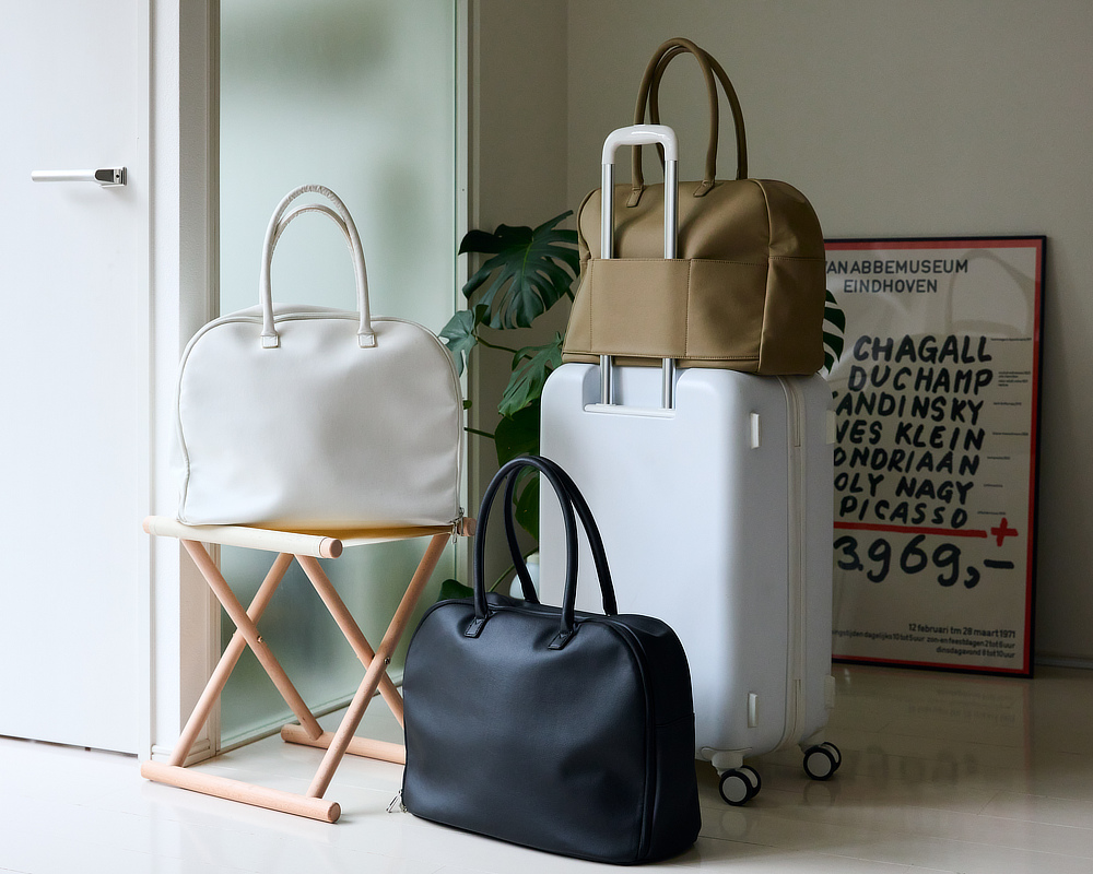 ボストンバッグ／30L》ガバッと開いて、小旅行や出張の荷物をたっぷり